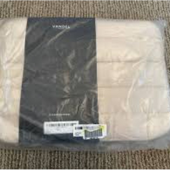 Vandel nwt puffy computer case cream color - Picture 3 of 3
